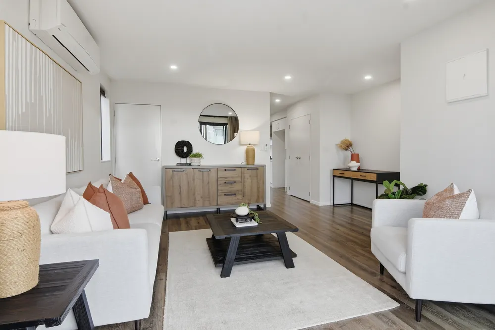 Photos of 34 Hiki Street