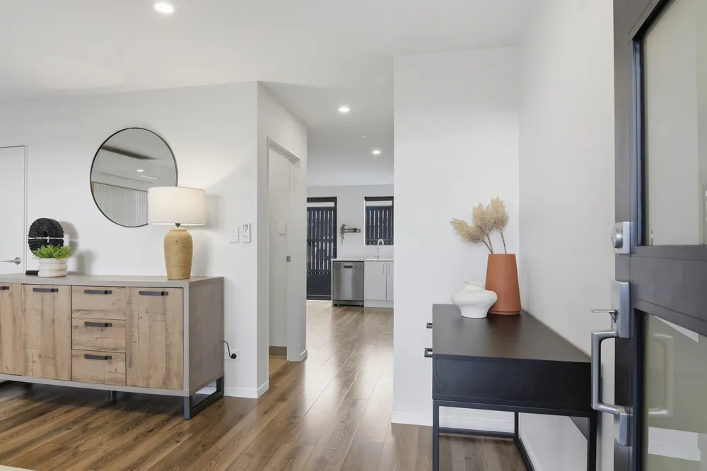 Photos of 34 Hiki Street