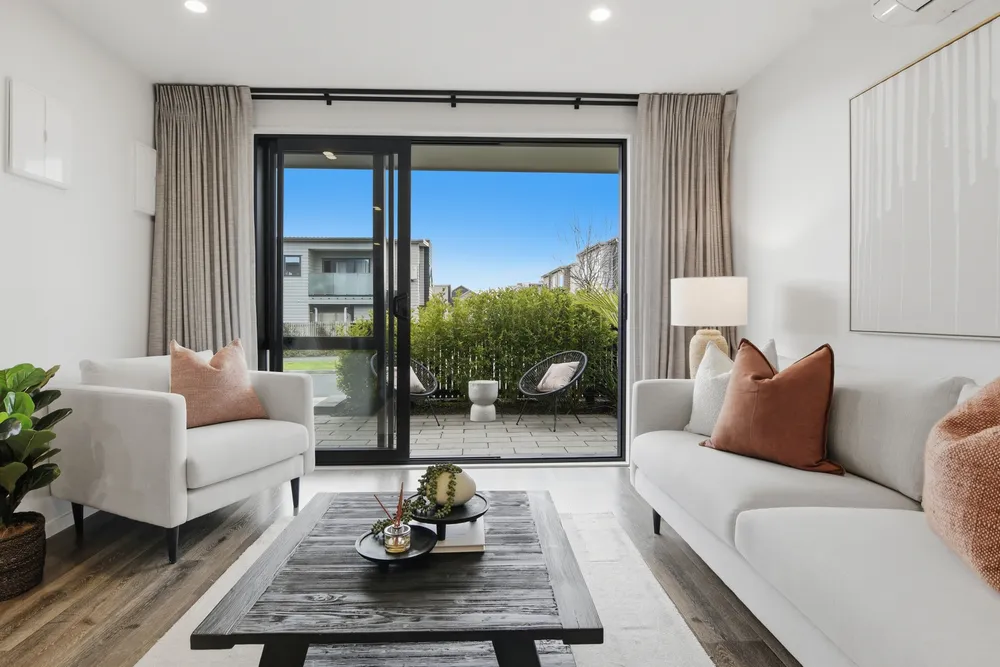Photos of 34 Hiki Street