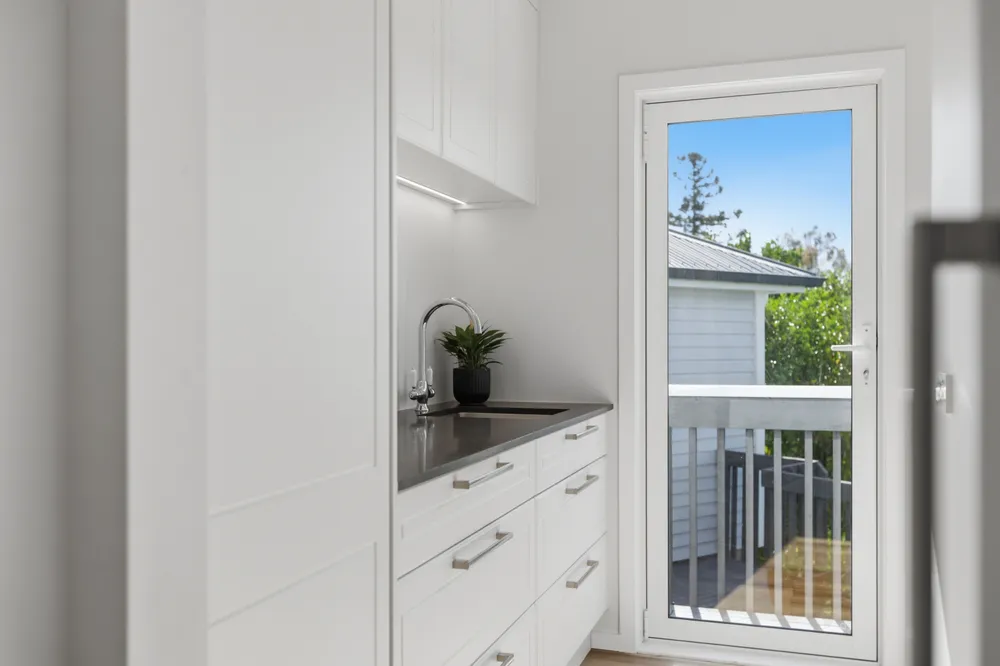 Photos of 129 West Hoe Heights
