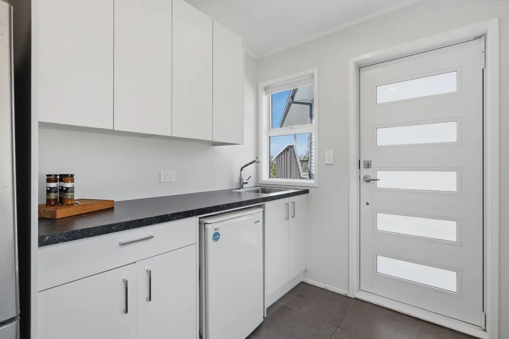 Photos of 129 West Hoe Heights