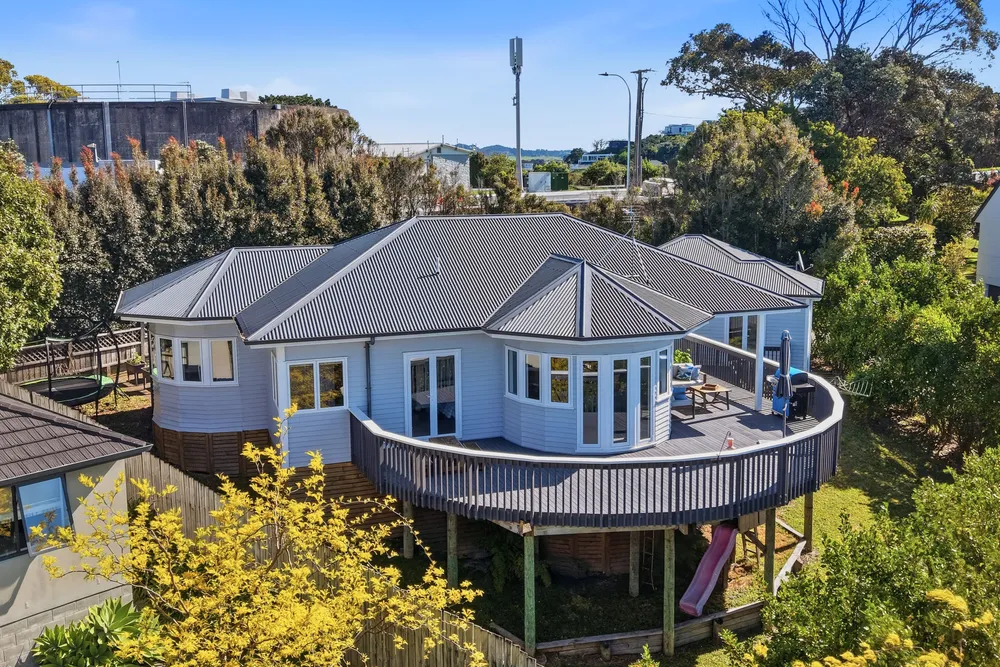 Photos of 129 West Hoe Heights