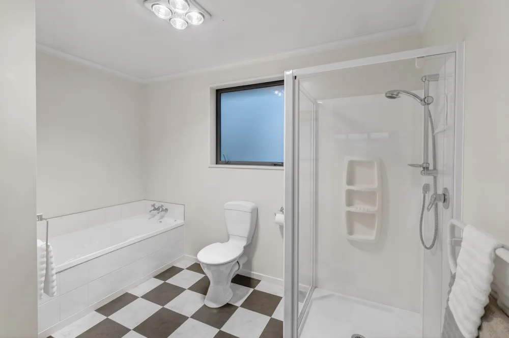 Photos of 64B Holly Road
