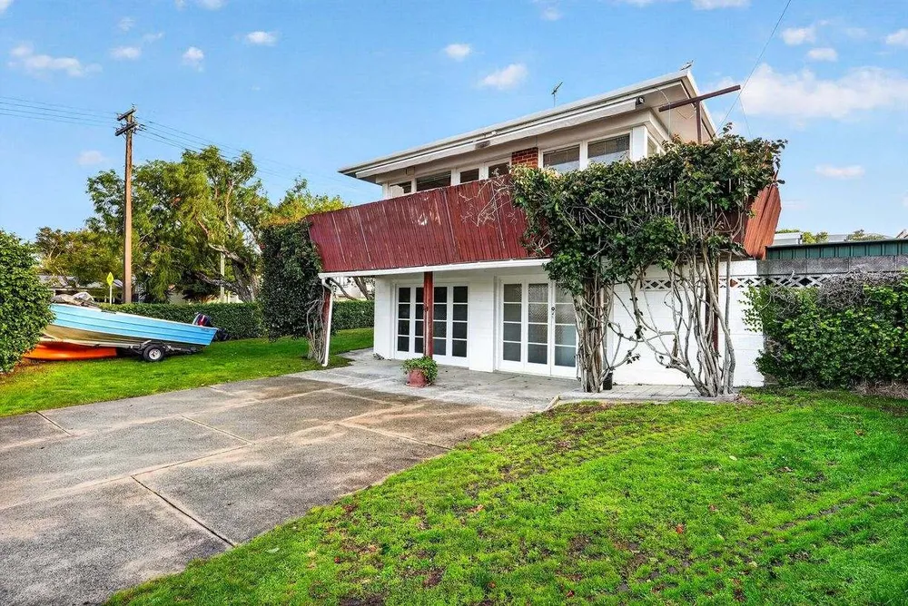 Photos of 1/2 Tye Road