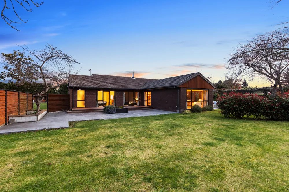 Photos of 147a Holly Road