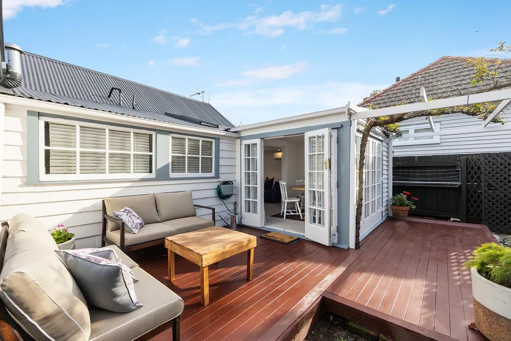 Photos of 147a Holly Road