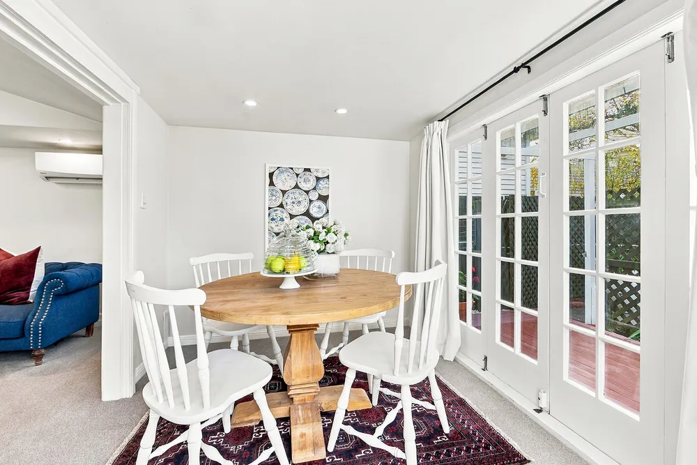 Photos of 147a Holly Road