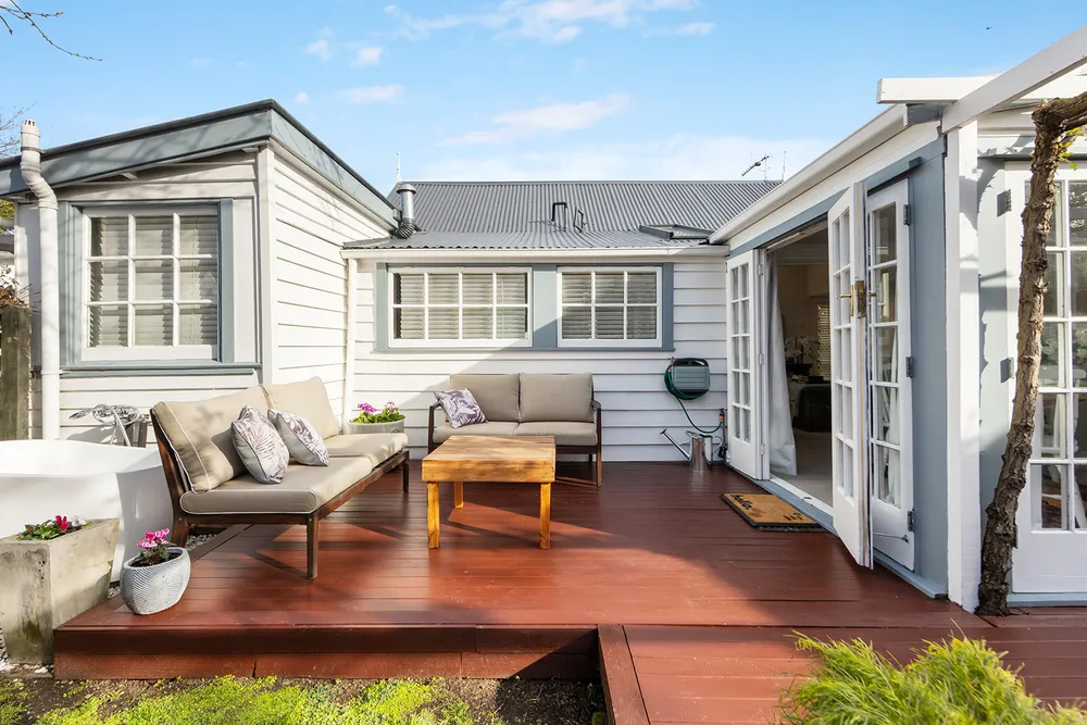 Photos of 147a Holly Road