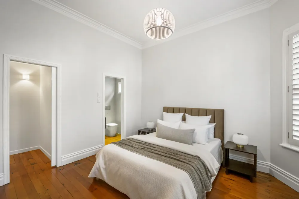 Photos of 11 Islington Street