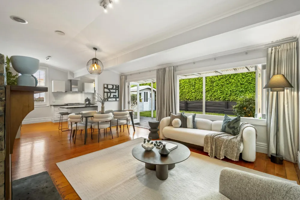 Photos of 11 Islington Street