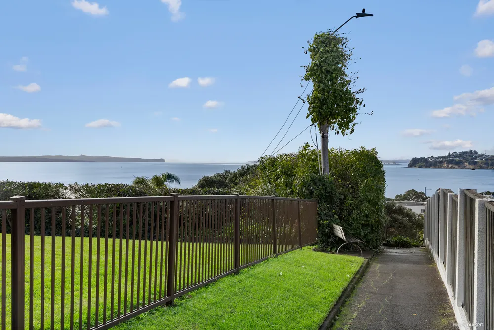 Photos of 25 Holgate Road