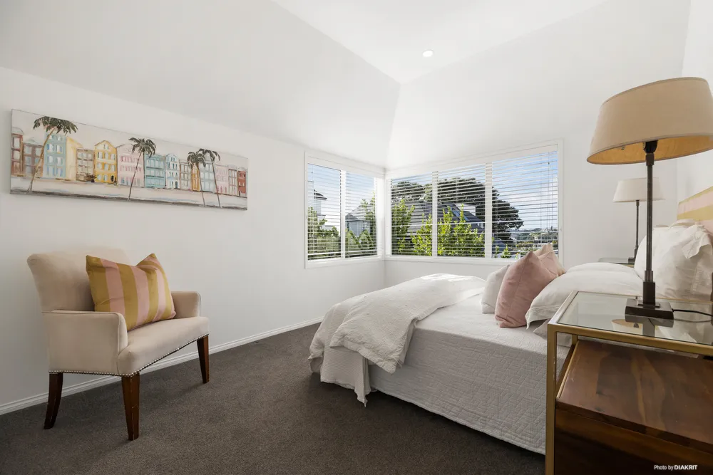 Photos of 25 Holgate Road