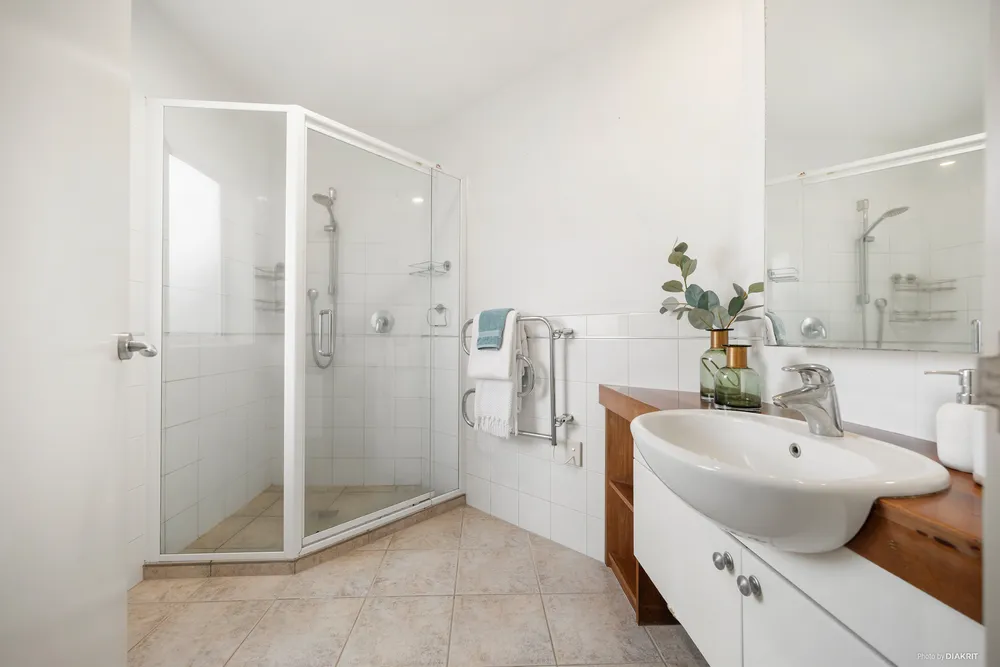 Photos of 25 Holgate Road