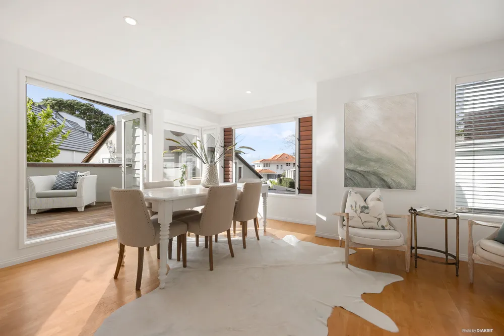 Photos of 25 Holgate Road
