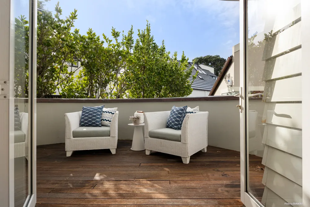 Photos of 25 Holgate Road