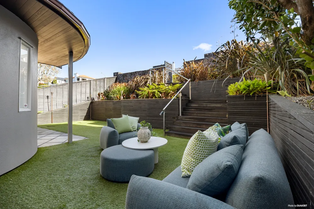 Photos of 25 Holgate Road