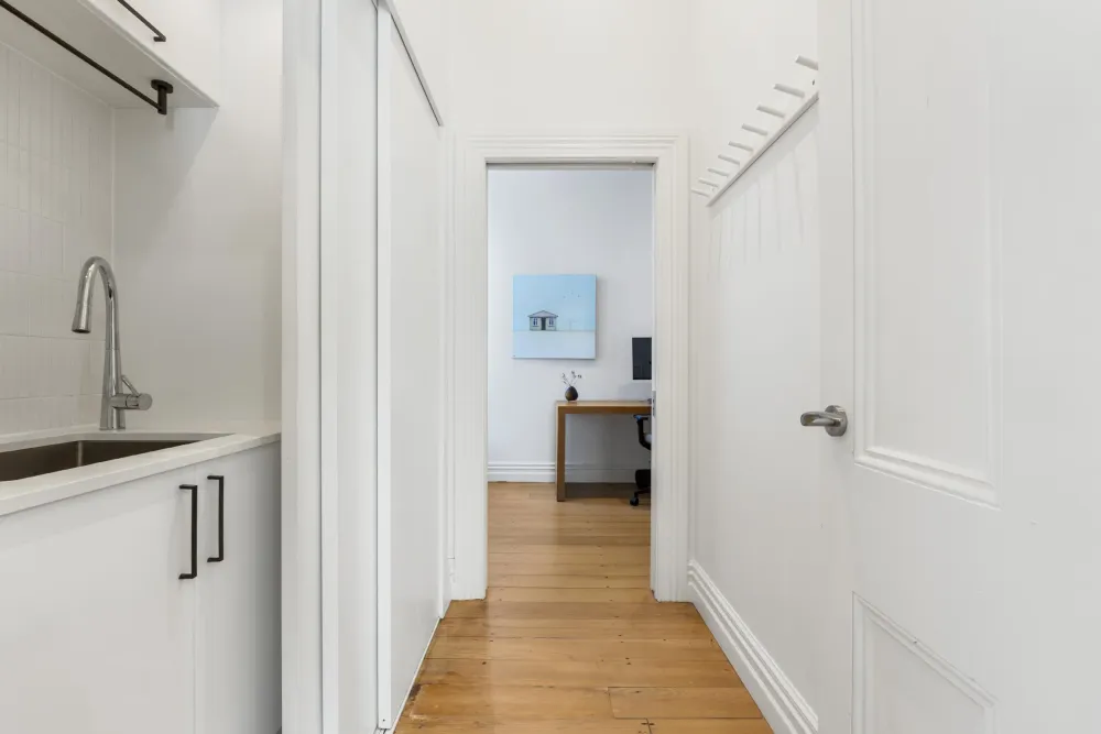 Photos of 16 John Street