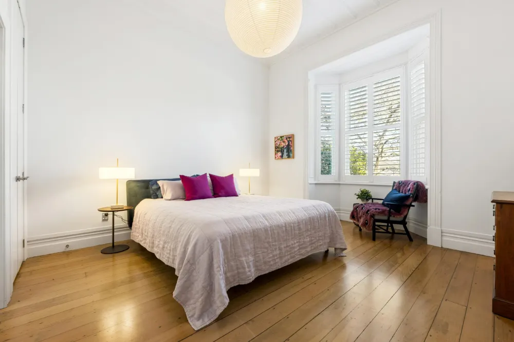 Photos of 16 John Street