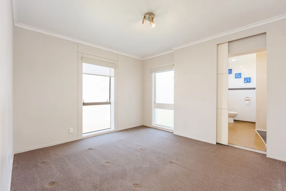 Photos of 25 Meadway