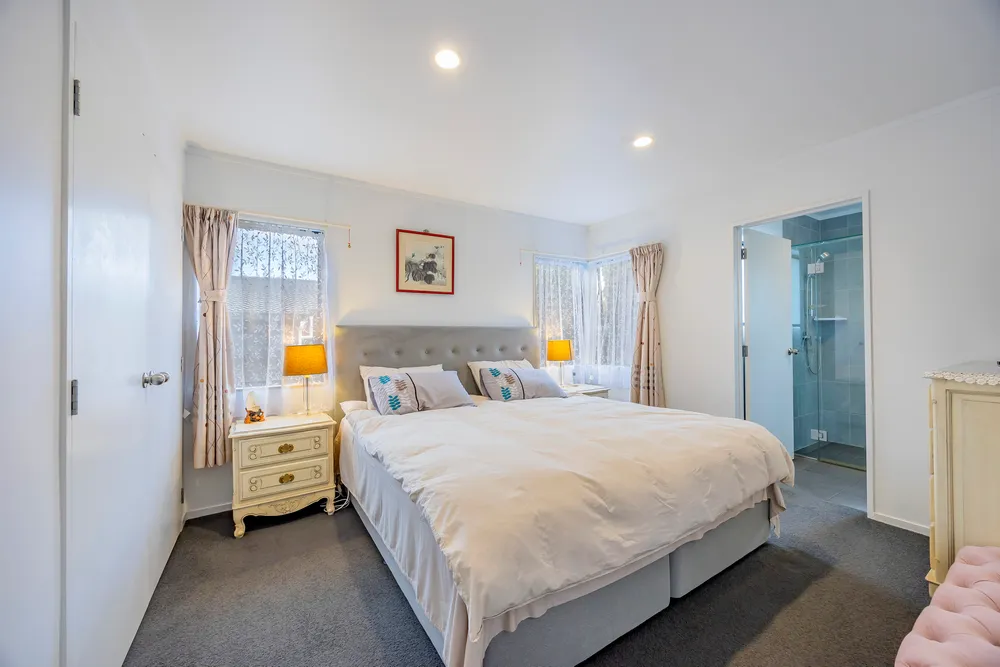 Photos of 1/57 Unsworth Drive