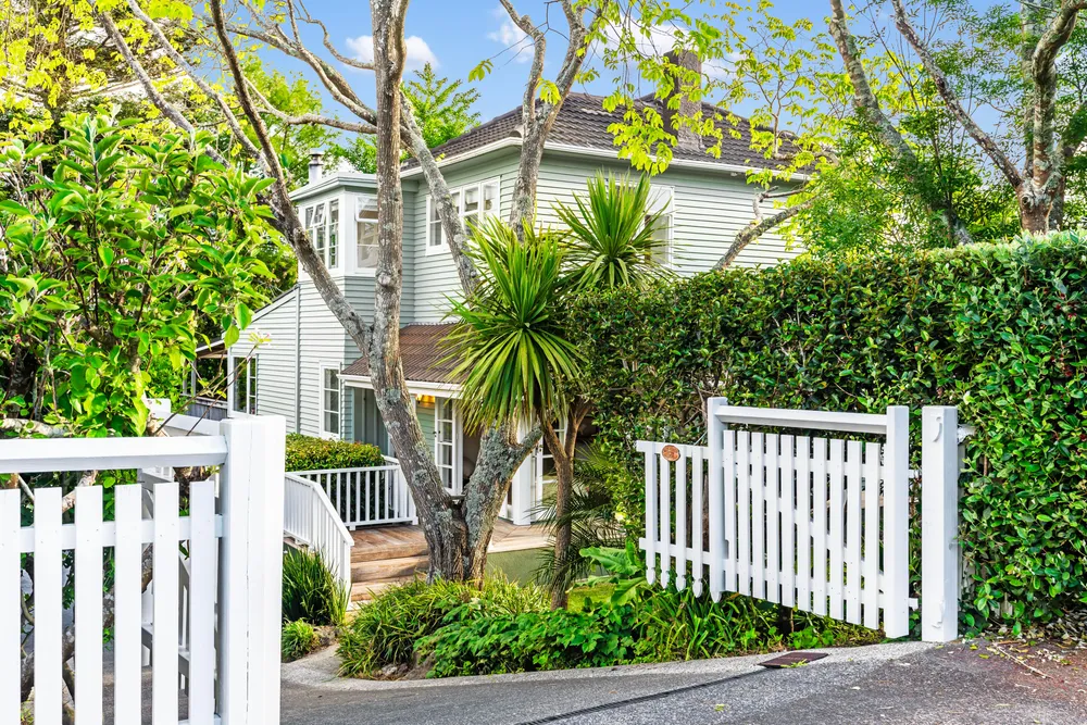 Photos of 11 Newell Street
