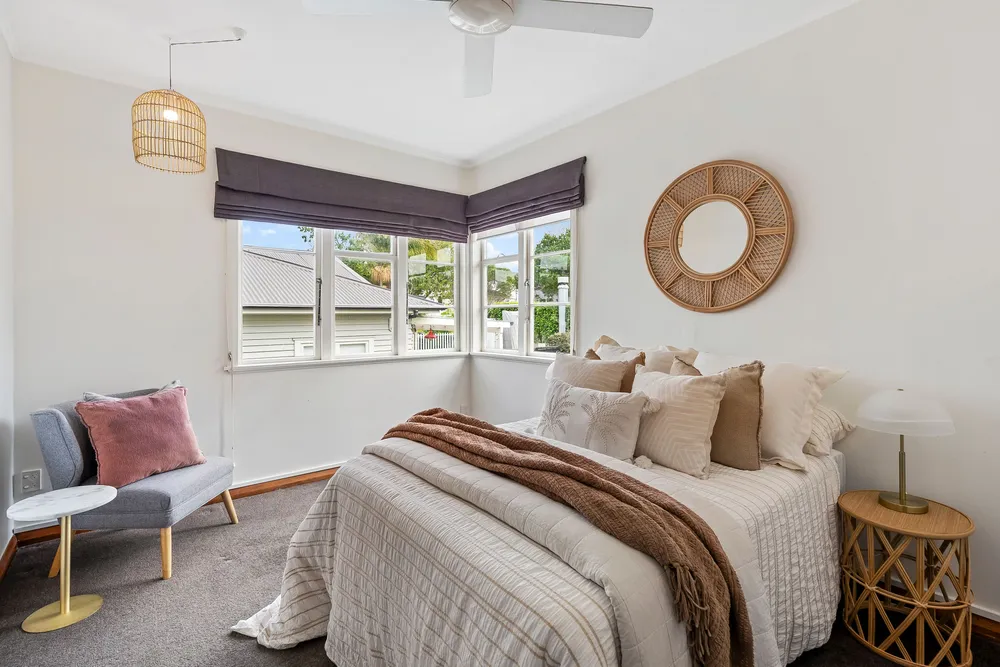 Photos of 11 Newell Street