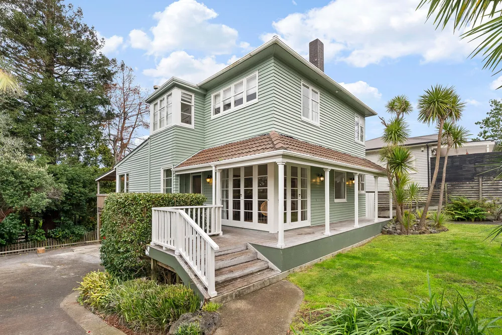 Photos of 11 Newell Street