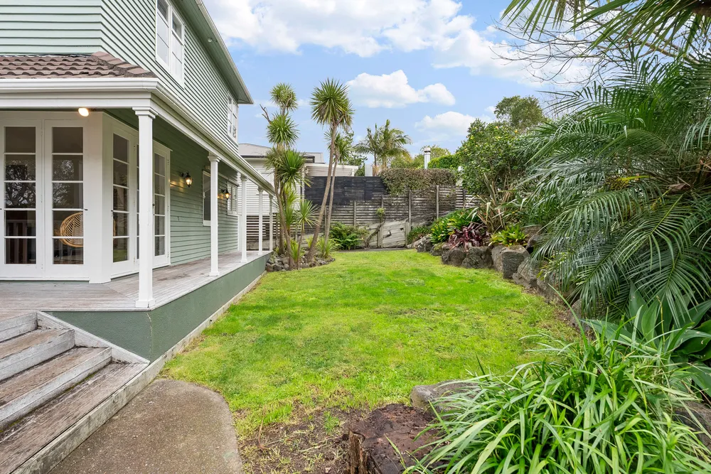 Photos of 11 Newell Street