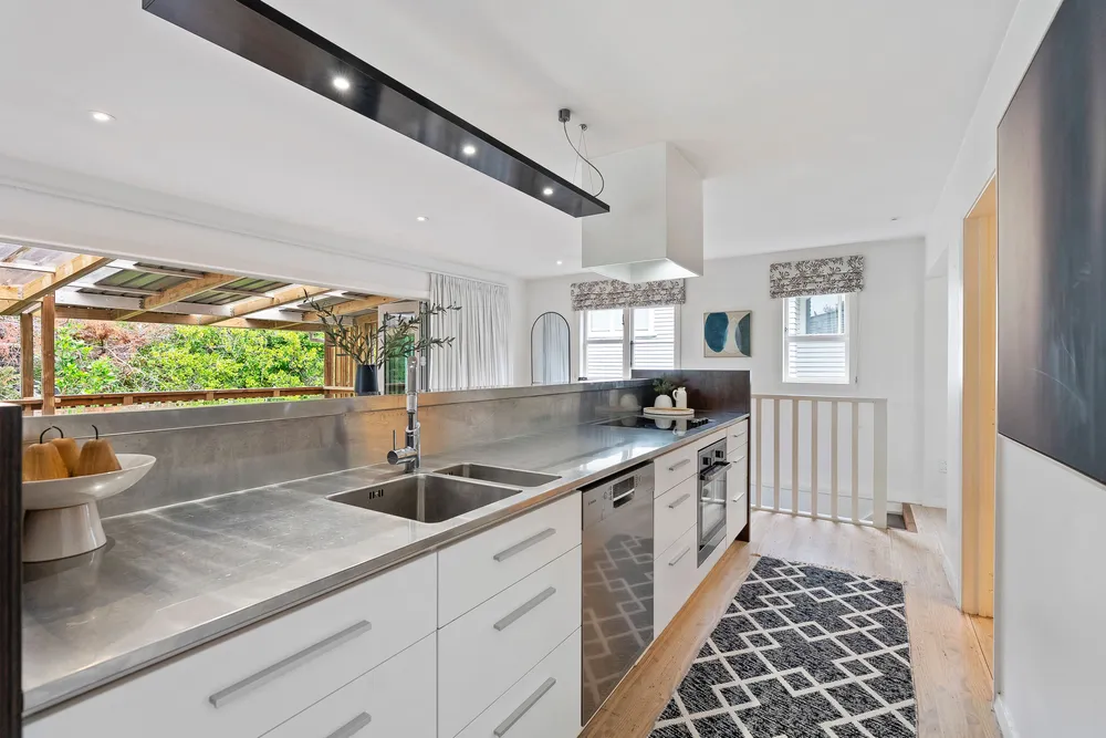 Photos of 11 Newell Street