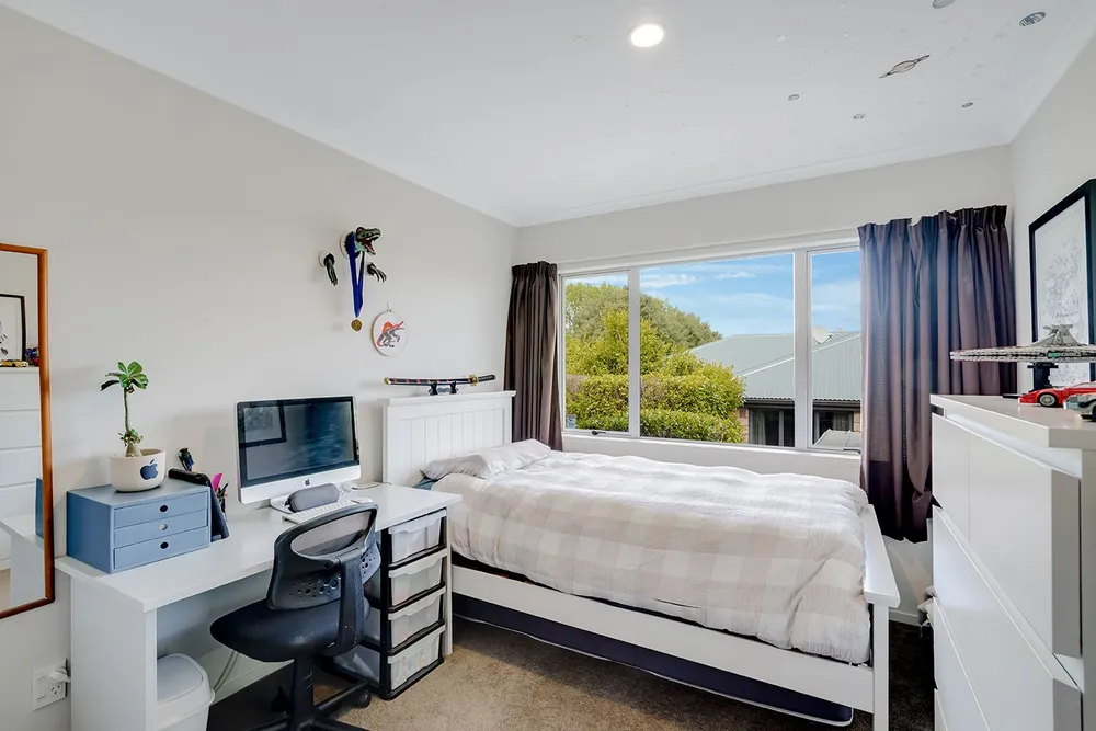 Photos of 5 Bishopsworth Way