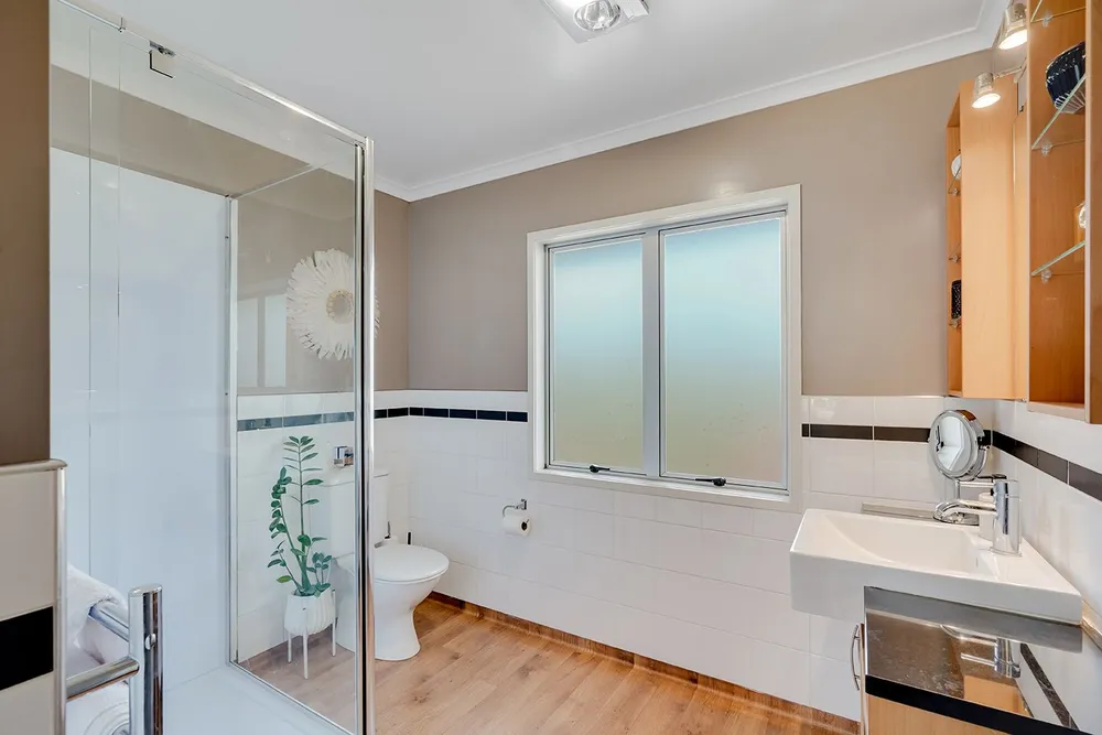 Photos of 5 Bishopsworth Way