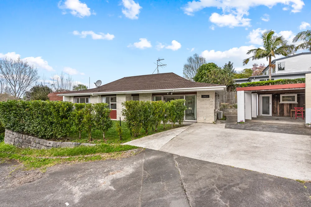 Photos of 1242A New North Road