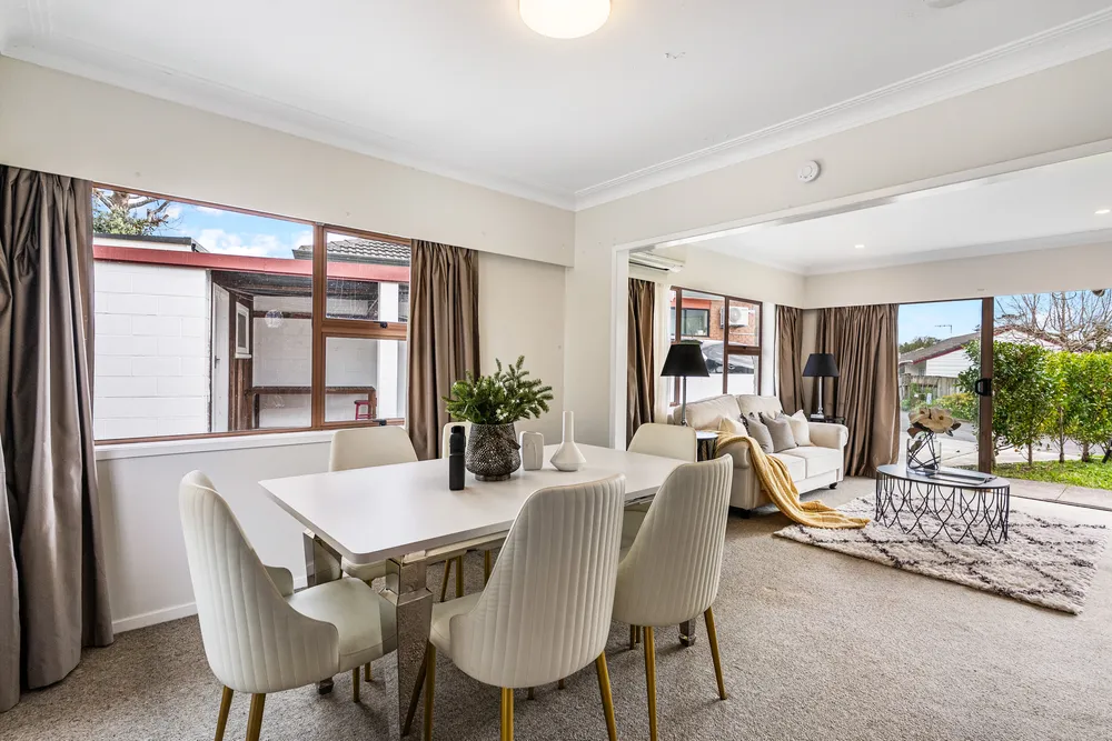 Photos of 1242A New North Road