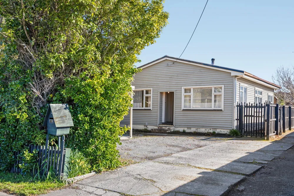 Photos of 1/126 Springs Road