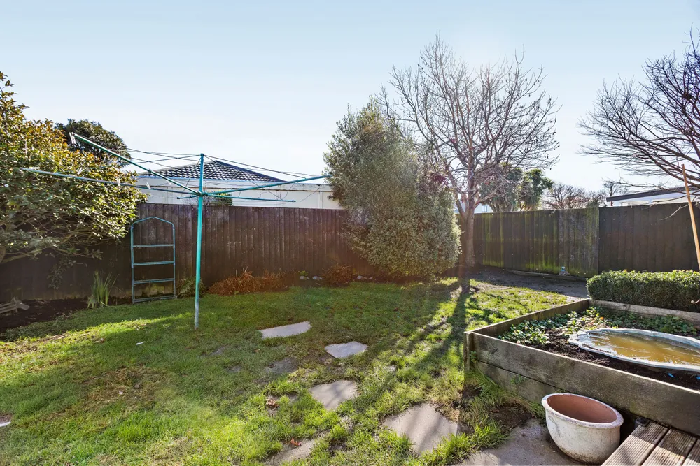 Photos of 1/126 Springs Road