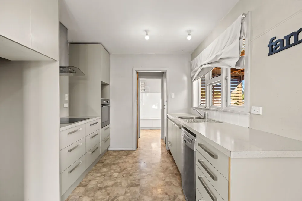 Photos of 1/126 Springs Road