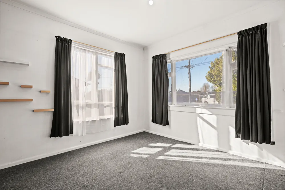 Photos of 1/126 Springs Road