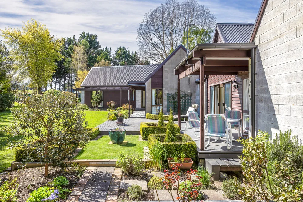 Photos of 12 Mowatts Road