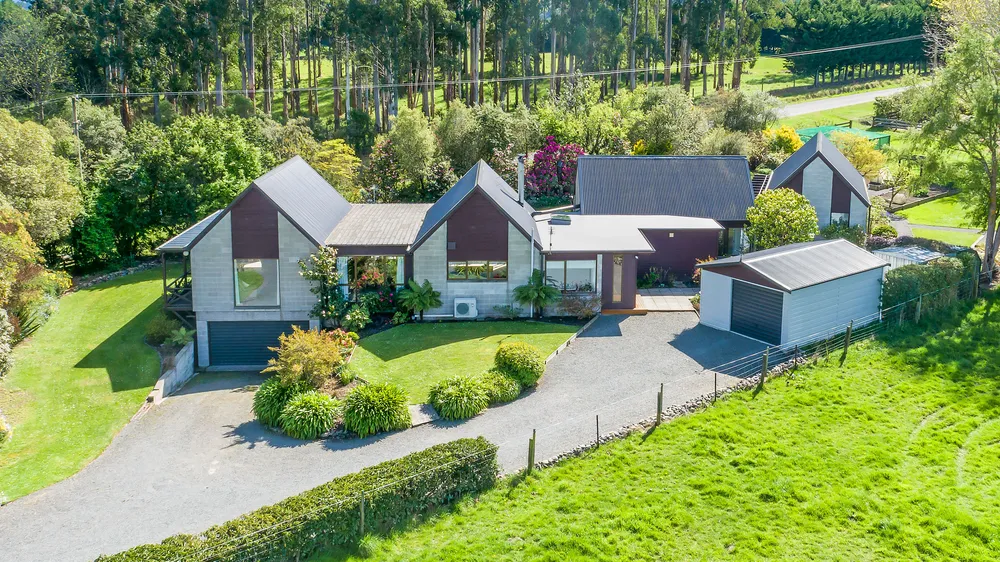Photos of 12 Mowatts Road