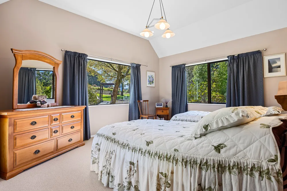 Photos of 12 Mowatts Road