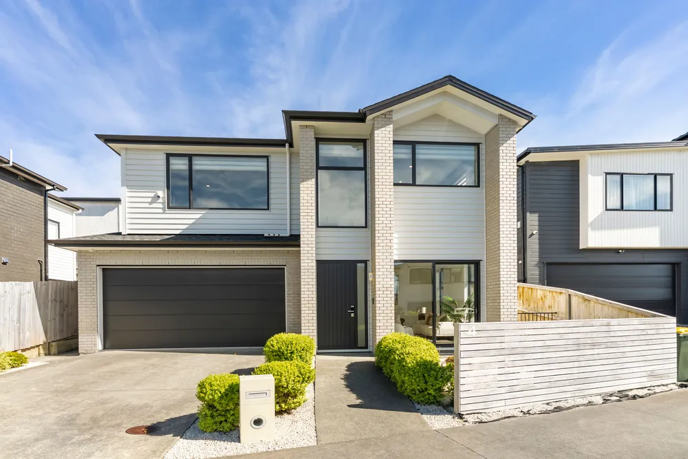 Photos of 4 La Bella Road