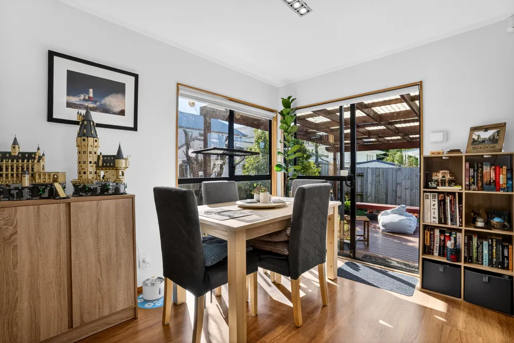 Photos of 2/164 Nile Road