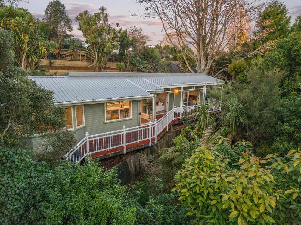 Photos of 17 Macfarlane Street