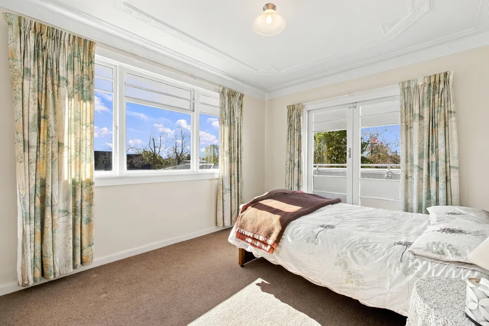 Photos of 17 Hamilton Avenue