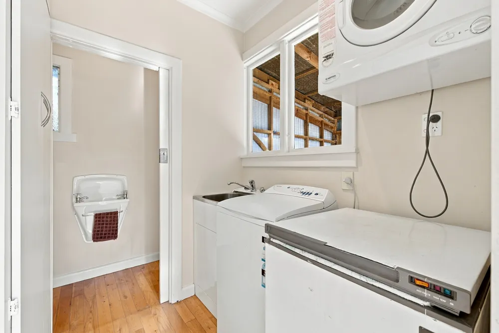 Photos of 17 Hamilton Avenue