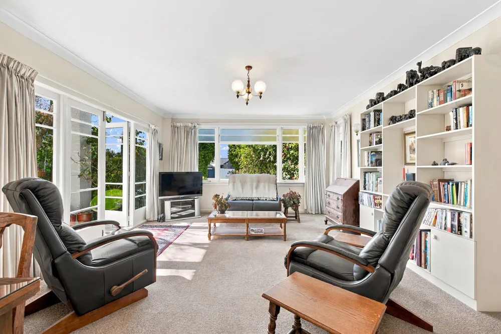 Photos of 17 Hamilton Avenue