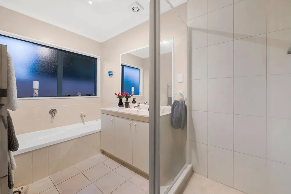 Photos of 141 Guys Road