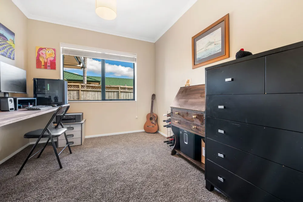 Photos of 141 Guys Road