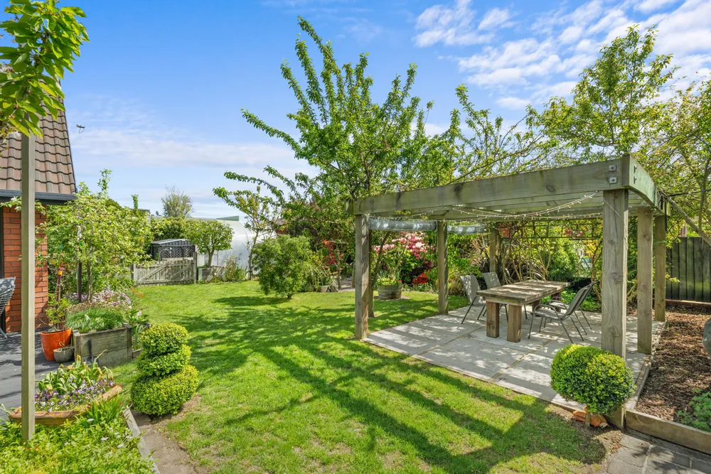 Photos of 235 Maidstone Road