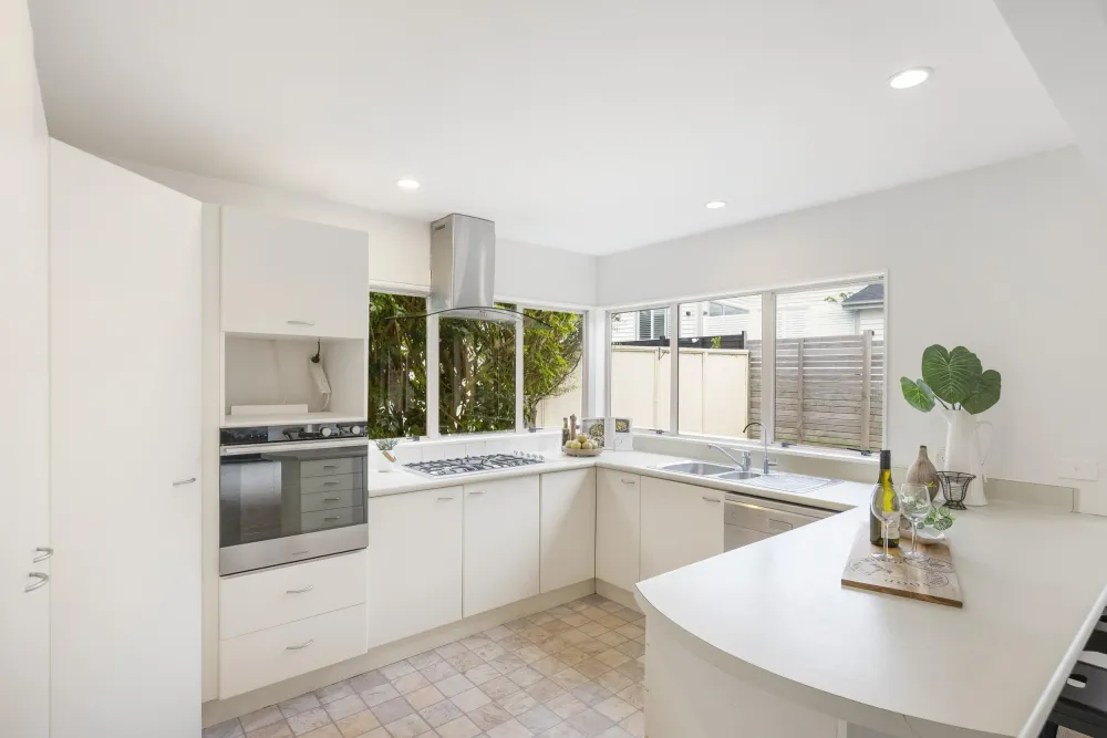 Photos of 2/142 Riddell Road